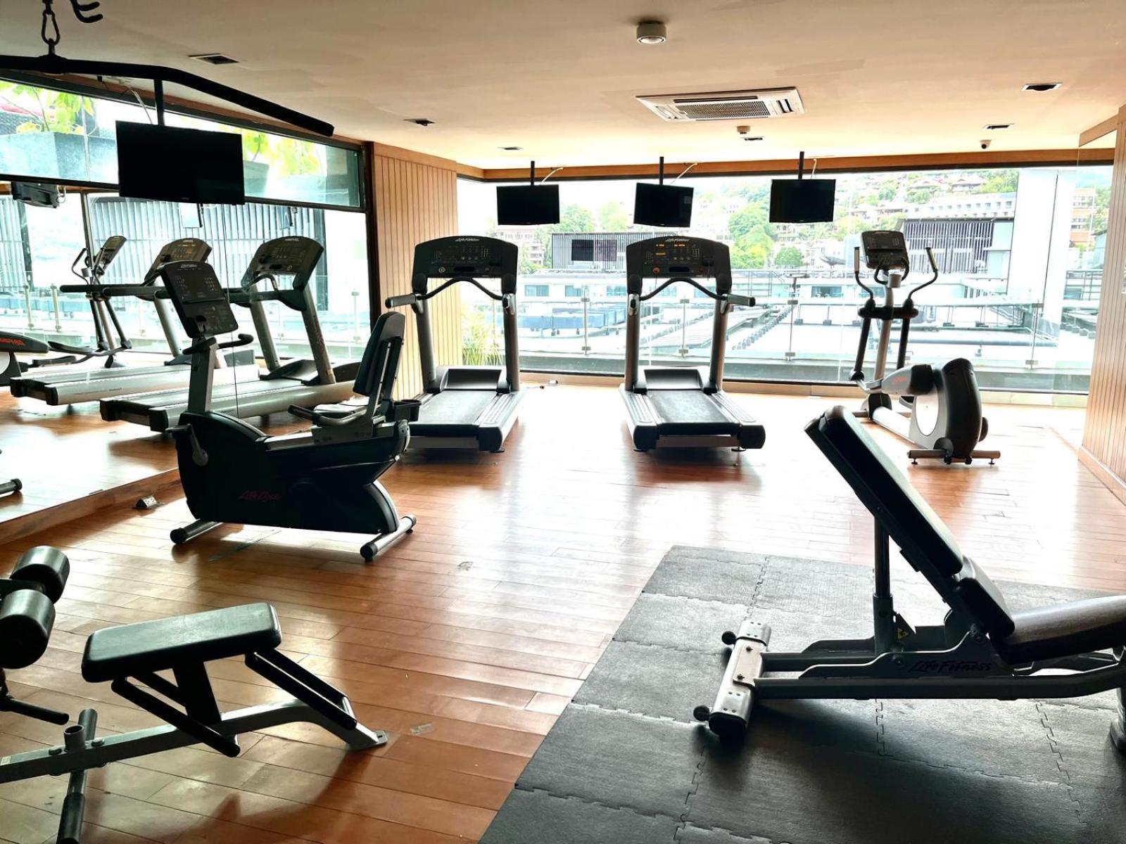 Patong Beachfront Studio 2 Mins Walk 2 Patong Beach Bagian luar foto